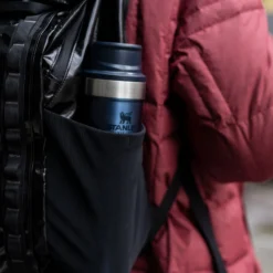 Thermosbeker Stanley The Trigger Action Travel Mug Hammertone Green 0,25L -Kampeeruitrusting 11 Stanley20 20The20Trigger Action20Travel20Mug20 20Lifestyle20Images20 206