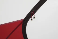 Tent MSR Elixir 1 Gray V2 -Kampeeruitrusting 6 CDSN MSR Tent Elixir2 RainZipperPullDetail PR
